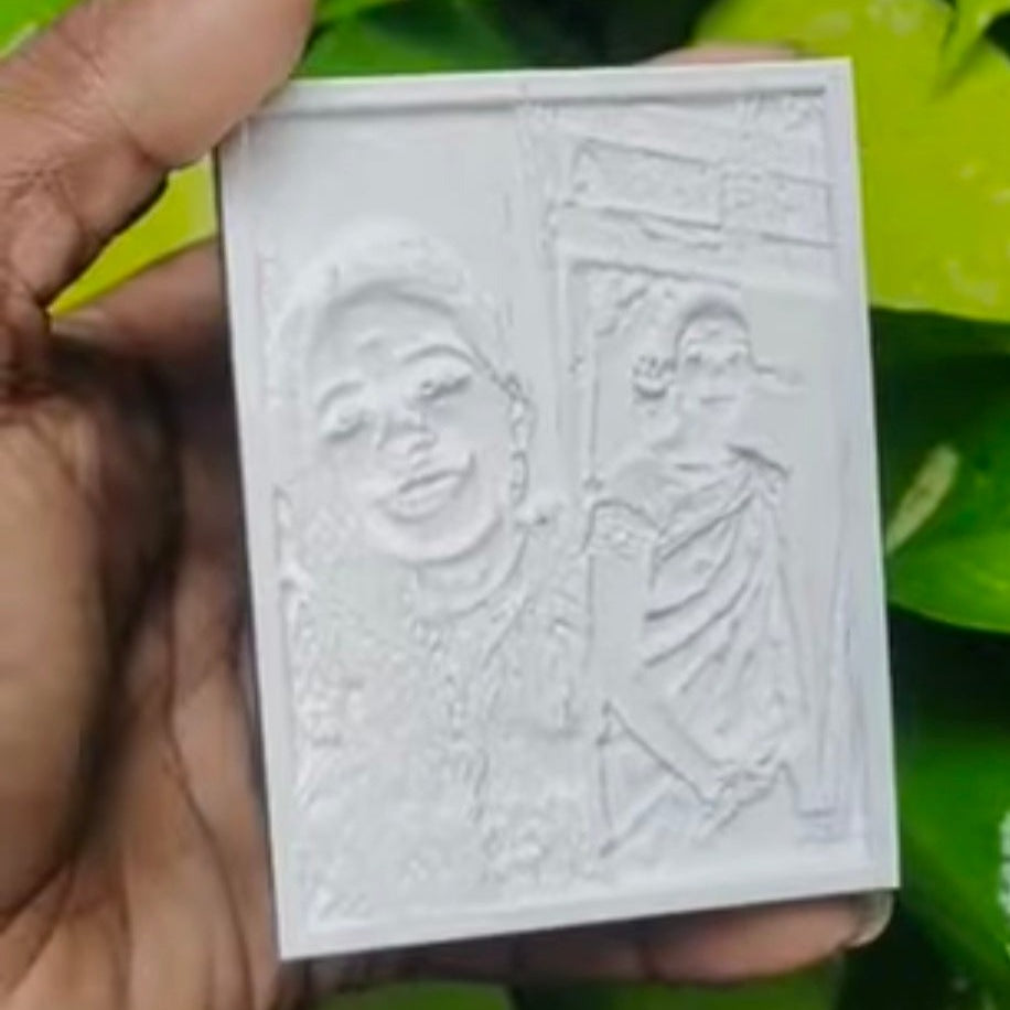 Rechargeable Lithophane Box: Illuminate Memories Wirelessly